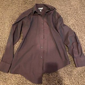 Van heusen long sleeve button down shirt.